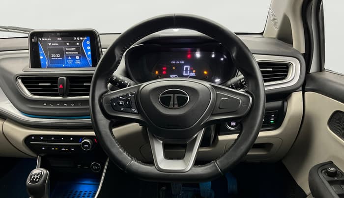 2024 Tata ALTROZ XZ PLUS SUNROOF CNG, CNG, Manual, 43,344 km, Steering Wheel Close Up