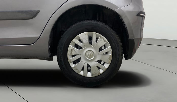 2013 Maruti Swift VXI, Petrol, Manual, 1,15,028 km, Left Rear Wheel