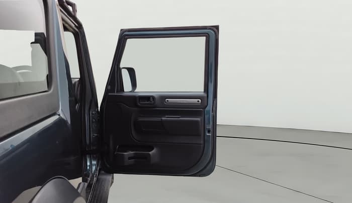 2023 Mahindra Thar LX PETROL HT 4WD AT, Petrol, Automatic, 17,621 km, RHS Front Door