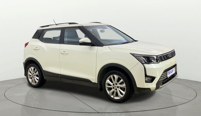 2020 Mahindra XUV300 W8 1.5 DIESEL, Diesel, Manual, 17,802 km, Right Front Diagonal