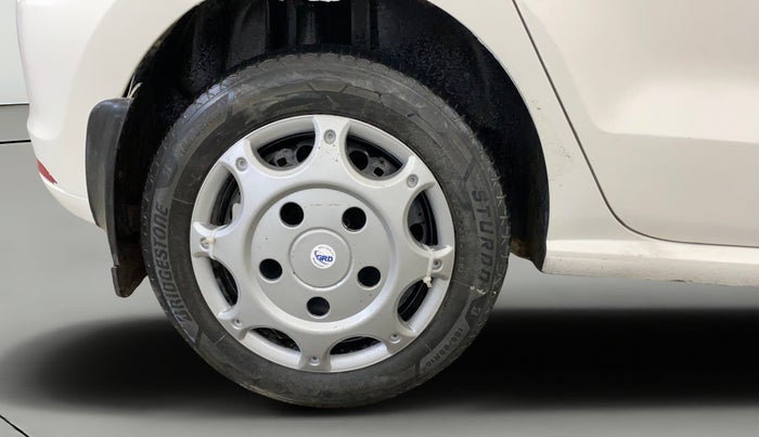 2016 Volkswagen Polo COMFORTLINE 1.2L, Petrol, Manual, 88,927 km, Right Rear Wheel