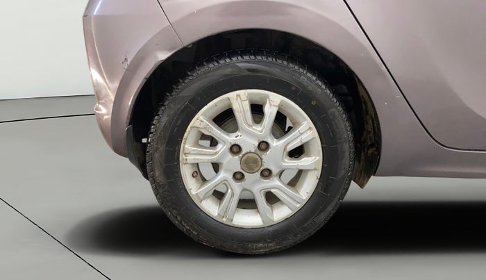 2016 Tata Tiago XZ PETROL, CNG, Manual, 97,724 km, Right Rear Wheel