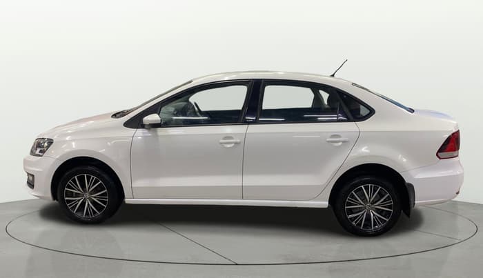 2017 Volkswagen Vento HIGHLINE 1.6 MPI, Petrol, Manual, 49,026 km, Left Side