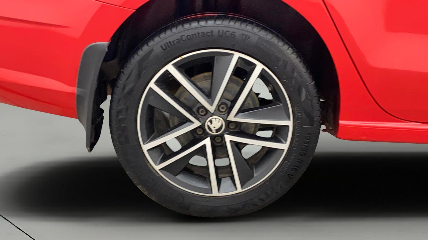 2019 Skoda Rapid STYLE 1.6 MPI AT, Petrol, Automatic, 79,104 km, Right Rear Wheel