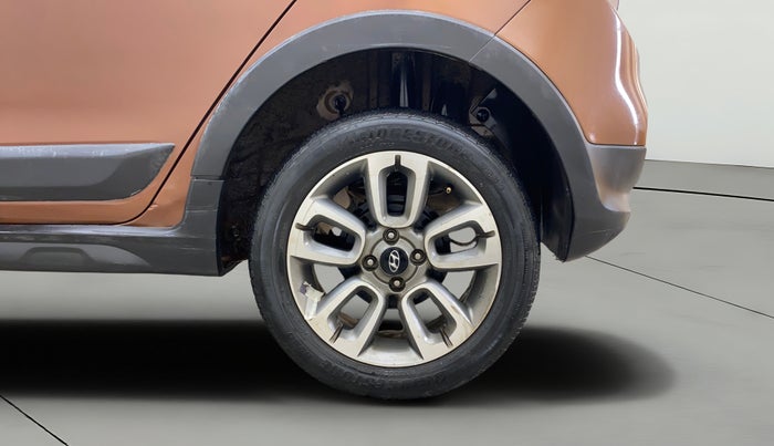 2015 Hyundai i20 Active 1.2 S, Petrol, Manual, 1,43,339 km, Left Rear Wheel