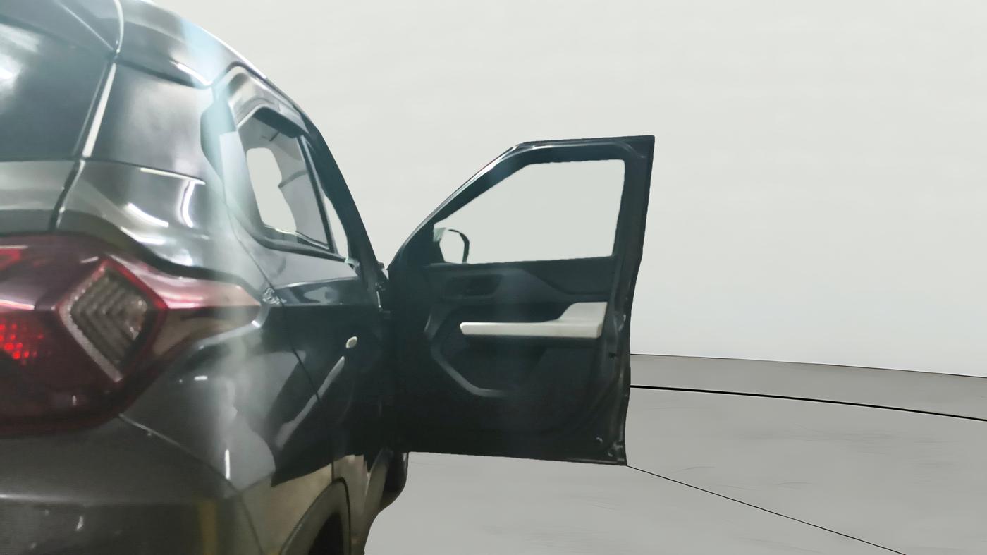 2022 Tata PUNCH PURE MT, Petrol, Manual, 78,306 km, RHS Front Door
