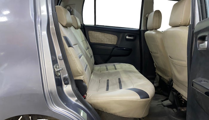 2017 Maruti Wagon R 1.0 VXI, Petrol, Manual, 35,911 km, Right Side Rear Door Cabin