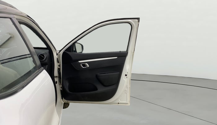 2023 Renault Kwid CLIMBER AMT 1.0, Petrol, Automatic, 20,654 km, RHS Front Door