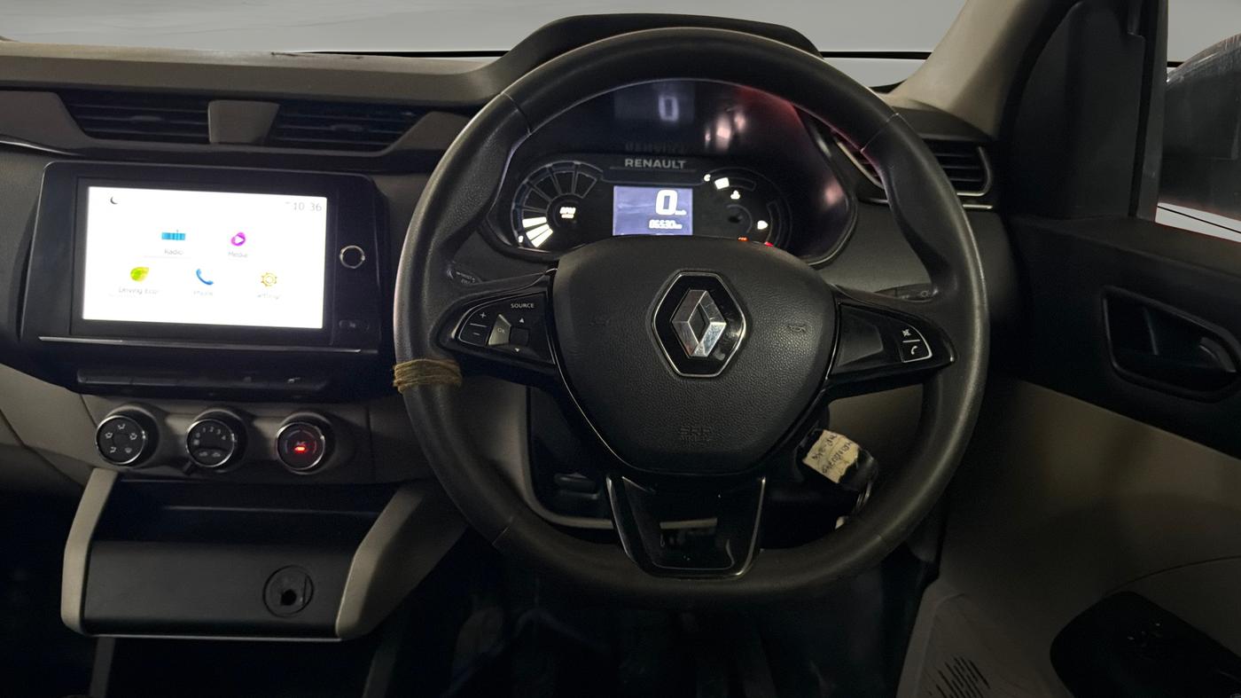 2024 Renault TRIBER RXT, Petrol, Manual, 86,474 km, Steering Wheel Close Up