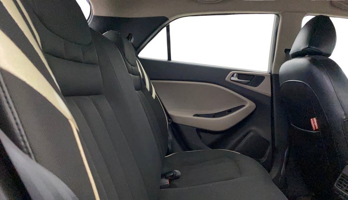 2016 Hyundai Elite i20 MAGNA 1.2, Petrol, Manual, 38,875 km, Right Side Rear Door Cabin