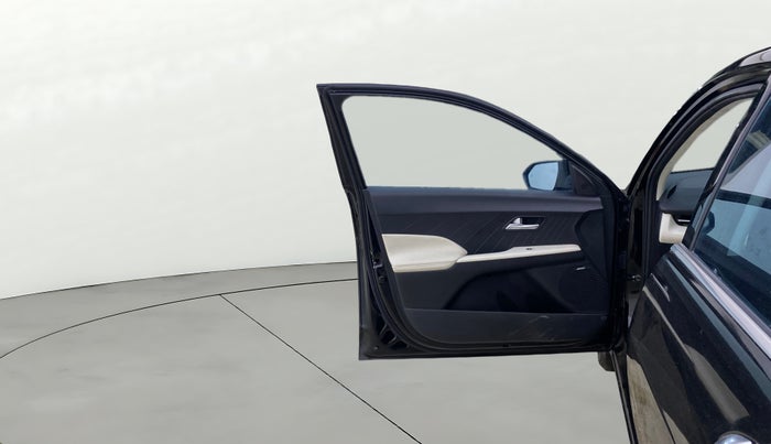 2025 Hyundai Verna SX(O) 1.5 MPI IVT , Petrol, Automatic, 5,455 km, LHS Front Door