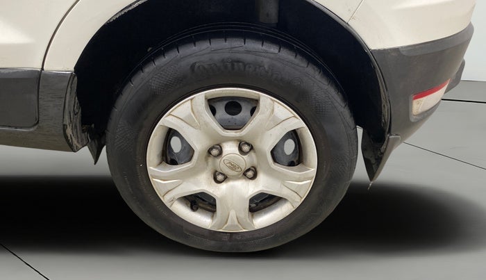 2013 Ford Ecosport AMBIENTE 1.5L DIESEL, Diesel, Manual, 1,16,652 km, Left Rear Wheel