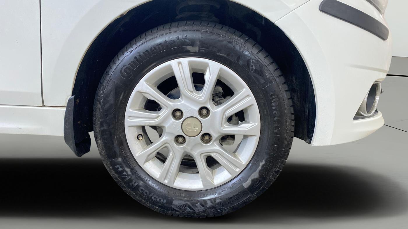 2016 Tata Tiago XZ PETROL, Petrol, Manual, 79,222 km, Right Front Wheel