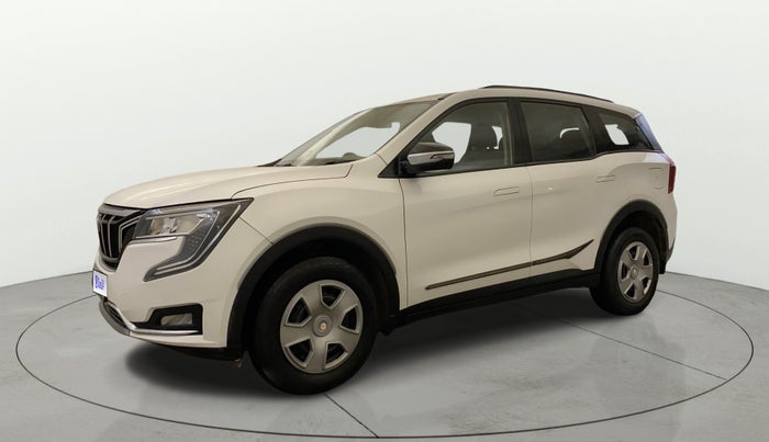 2022 Mahindra XUV700 AX 3 P MT 5 STR, Petrol, Manual, 45,328 km, Left Front Diagonal