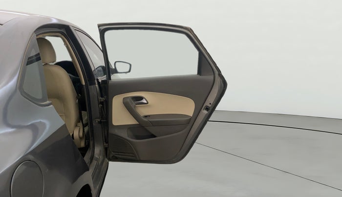 2013 Volkswagen Vento HIGHLINE 1.6 MPI, Petrol, Manual, 1,25,169 km, RHS Rear Door