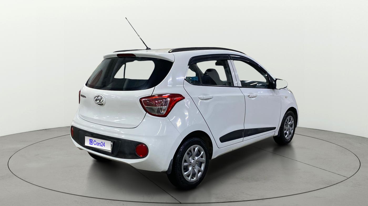 2018 Hyundai Grand i10 MAGNA 1.2 KAPPA VTVT, Petrol, Manual, 1,23,155 km, Right Back Diagonal