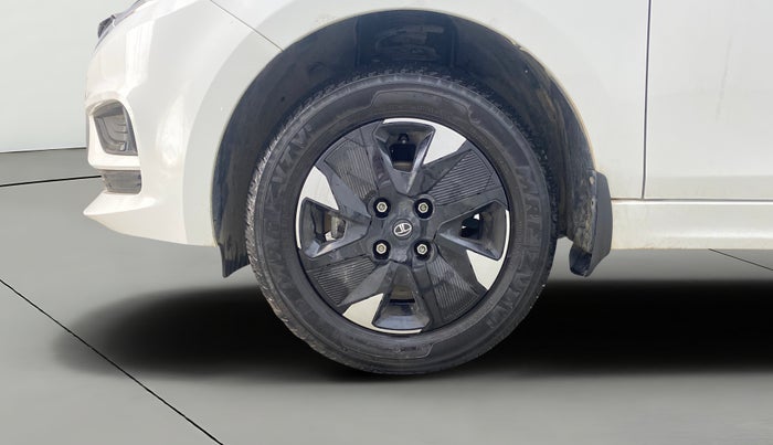 2025 Tata Tiago XT PETROL, Petrol, Manual, 7,527 km, Left Front Wheel