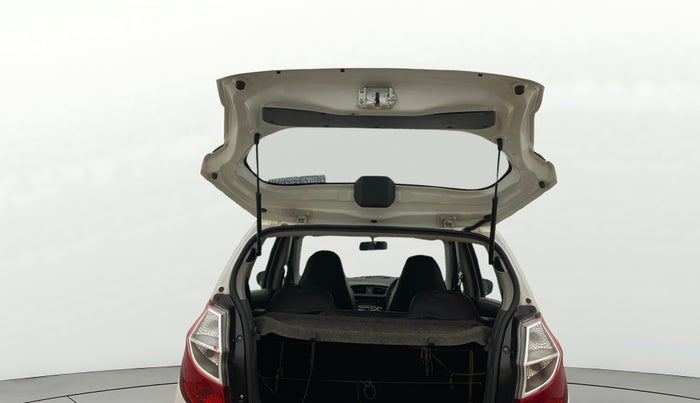 2016 Maruti Alto K10 VXI, Petrol, Manual, 68,865 km, Boot Door Open