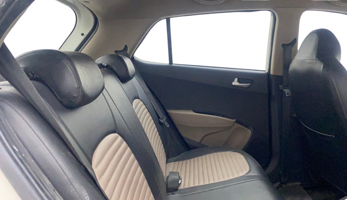 2017 Hyundai Grand i10 ASTA 1.2 KAPPA VTVT, Petrol, Manual, 72,981 km, Right Side Rear Door Cabin