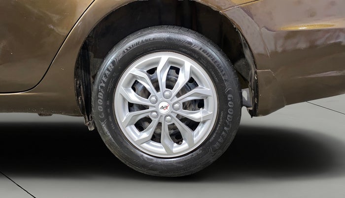 2016 Maruti Ciaz VXI, Petrol, Manual, 87,836 km, Left Rear Wheel