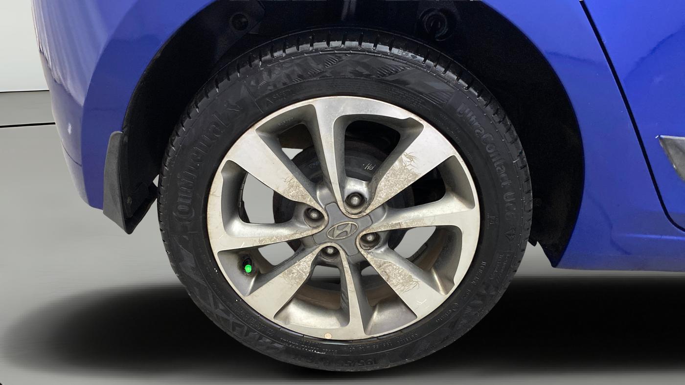 2015 Hyundai Elite i20 ASTA 1.2 (O), Petrol, Manual, 62,973 km, Right Rear Wheel
