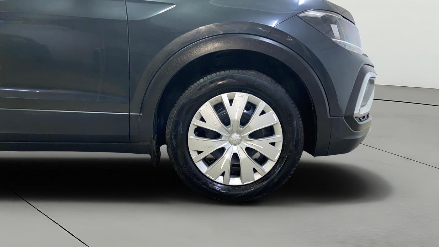 2023 Volkswagen TAIGUN COMFORTLINE 1.0 TSI MT, Petrol, Manual, 12,833 km, Right Front Wheel
