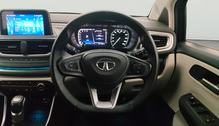 2023 Tata ALTROZ XZA + SUNROOF, Petrol, Automatic, 23,574 km, Steering Wheel Close Up