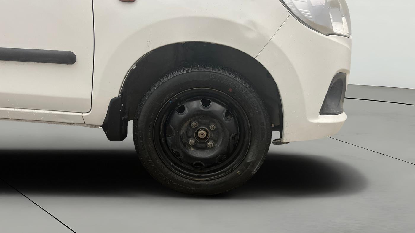 2016 Maruti Alto K10 VXI, Petrol, Manual, 34,923 km, Right Front Wheel
