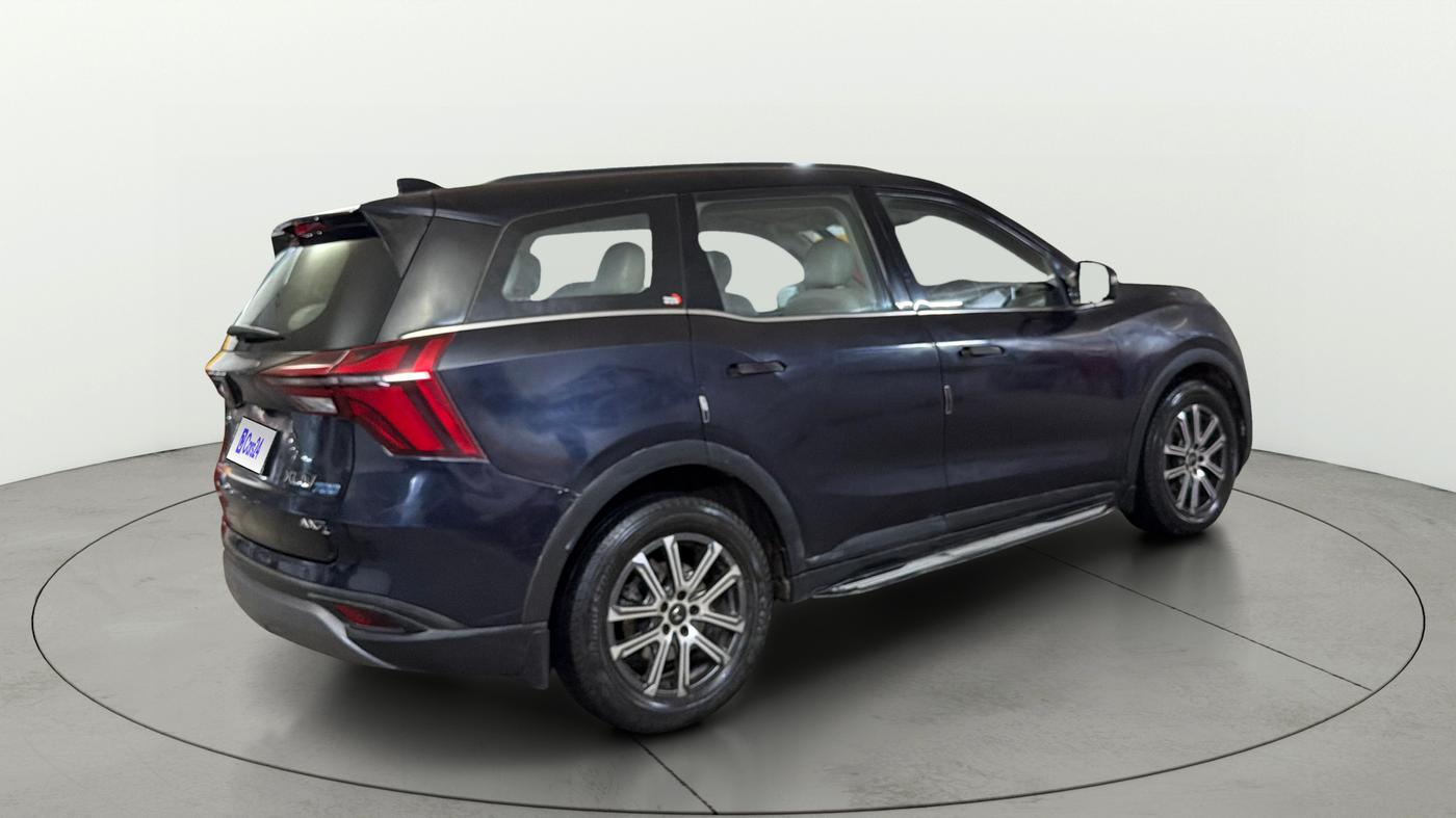 2023 Mahindra XUV700 AX 7 LUXURY P AT 7 STR, Petrol, Automatic, 38,035 km, Right Back Diagonal