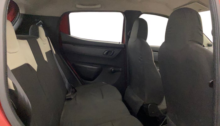 2017 Renault Kwid RXL 0.8 02 Anniversary Edition, Petrol, Manual, 72,573 km, Right Side Rear Door Cabin