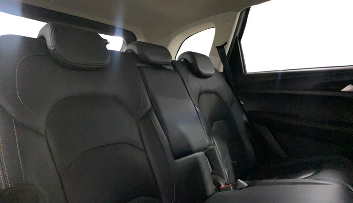 2020 MG HECTOR SHARP 1.5 DCT PETROL, Petrol, Automatic, 58,733 km, Right Side Rear Door Cabin