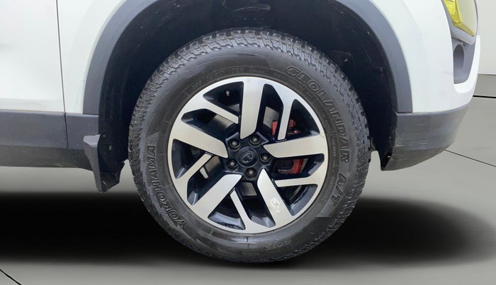 2021 Tata Safari XZ PLUS, Diesel, Manual, 1,00,883 km, Right Front Wheel