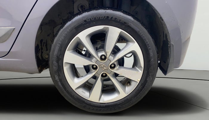 2016 Hyundai Elite i20 ASTA 1.2 (O), Petrol, Manual, 1,00,016 km, Left Rear Wheel
