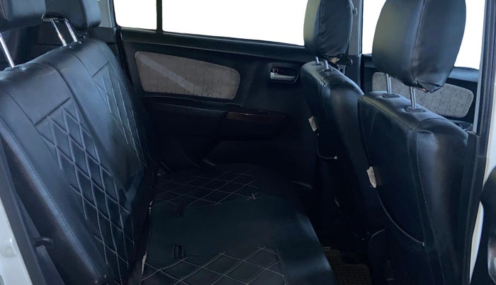 2016 Maruti Wagon R 1.0 VXI, Petrol, Manual, 55,951 km, Right Side Rear Door Cabin