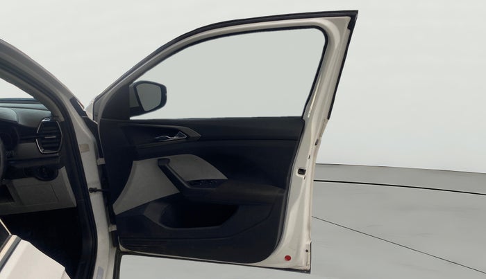 2022 Skoda KUSHAQ AMBITION 1.0L TSI MT, Petrol, Manual, 45,014 km, RHS Front Door