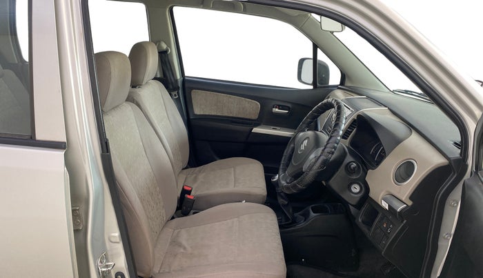 2014 Maruti Wagon R 1.0 VXI, Petrol, Manual, 37,808 km, Right Side Front Door Cabin
