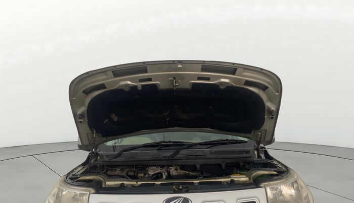 2015 Mahindra TUV300 T8, Diesel, Manual, 96,628 km, Open Bonet