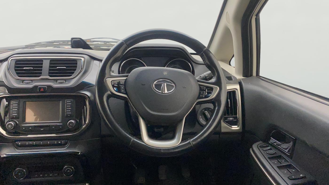 2018 Tata Hexa XT 4X4 7 STR, Diesel, Manual, 1,15,391 km, Steering Wheel Close Up