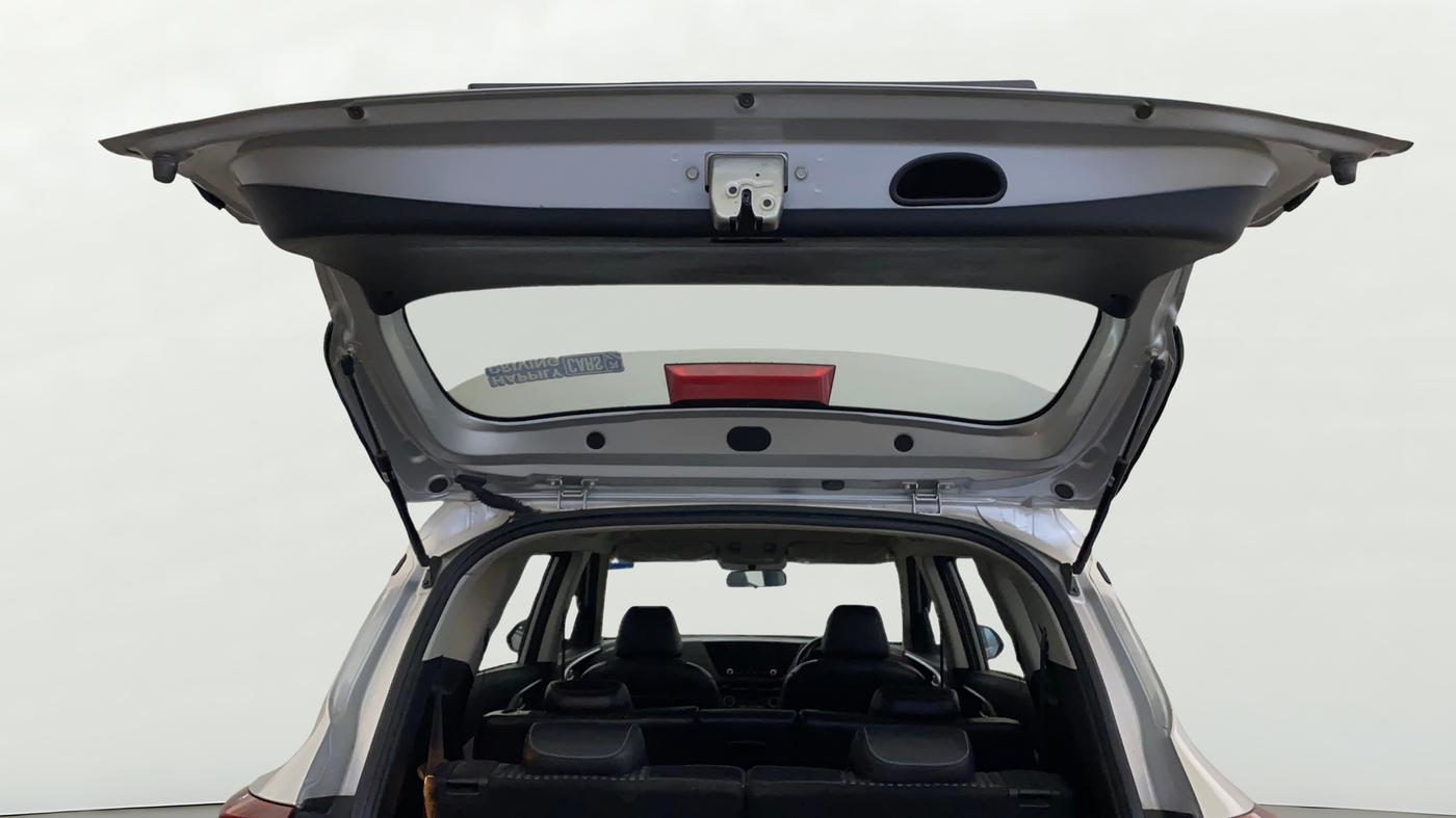 2022 KIA CARENS PRESTIGE 1.4 PETROL 7 STR, Petrol, Manual, 30,835 km, Boot Door Open