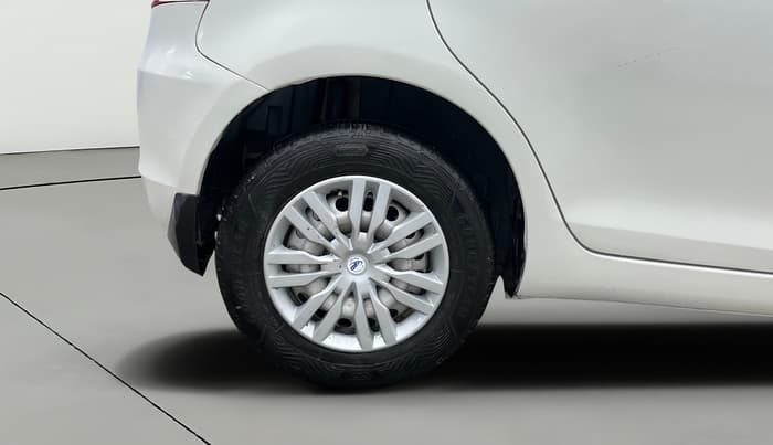 2017 Maruti Swift LXI (O), Petrol, Manual, 54,030 km, Right Rear Wheel