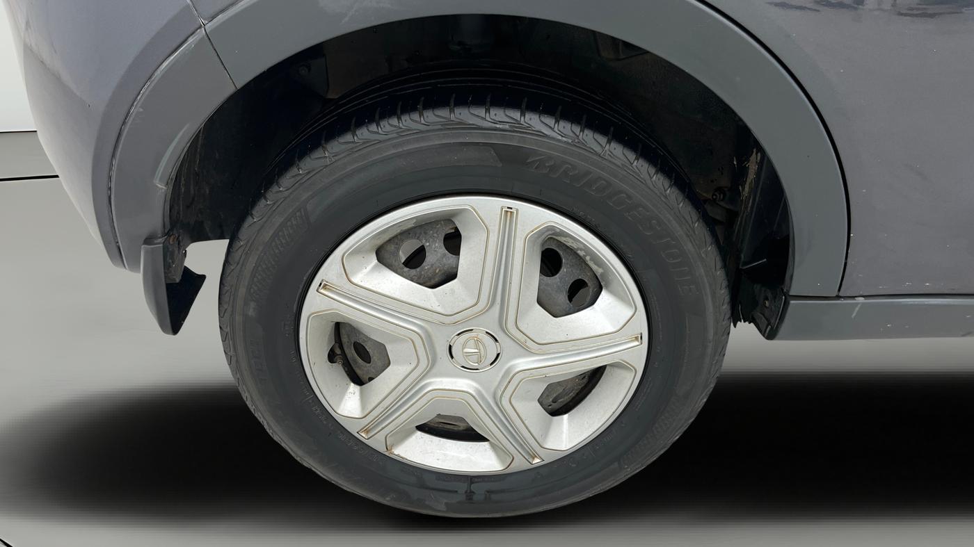 2019 Tata NEXON XMA PETROL, Petrol, Automatic, 54,604 km, Right Rear Wheel