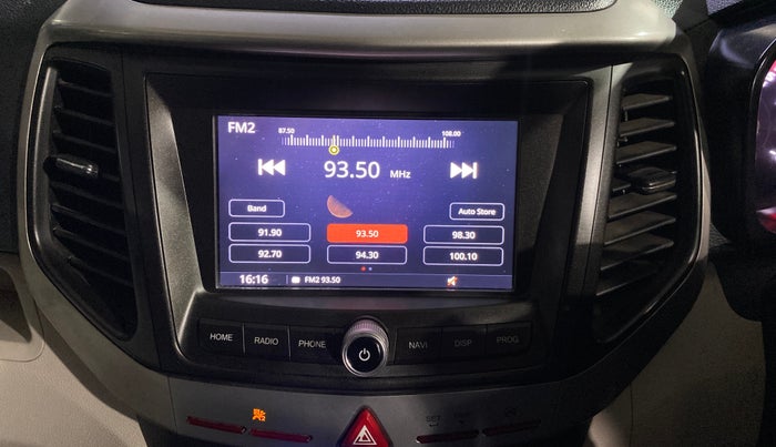 2020 Mahindra XUV300 W6 1.2 PETROL, Petrol, Manual, 33,270 km, Air Conditioner