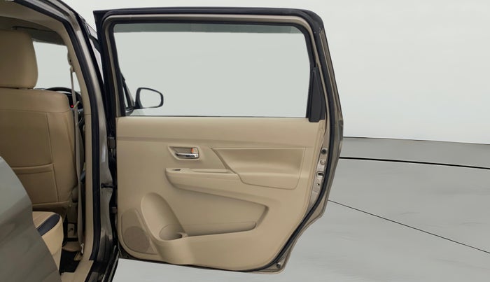 2019 Maruti Ertiga ZXI+ SHVS, Petrol, Manual, 1,02,931 km, RHS Rear Door