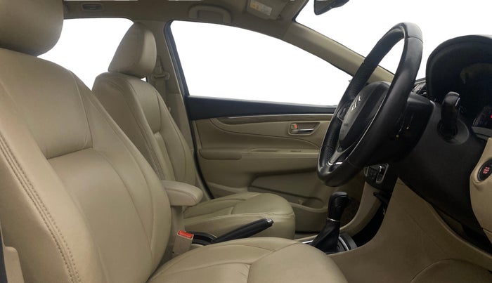2021 Maruti Ciaz ALPHA  AT 1.5 SHVS PETROL, Petrol, Automatic, 53,305 km, Right Side Front Door Cabin