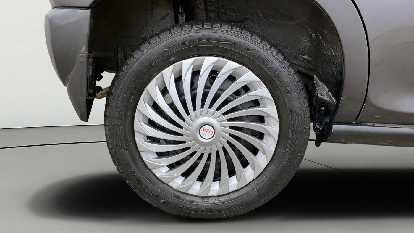 2020 Maruti S PRESSO VXI+, Petrol, Manual, 1,20,704 km, Right Rear Wheel