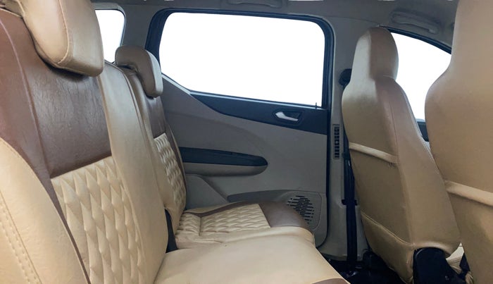 2022 Renault TRIBER RXZ, Petrol, Manual, 75,598 km, Right Side Rear Door Cabin