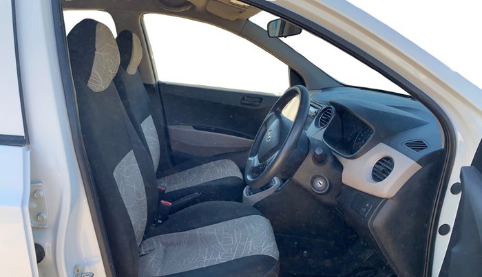 2016 Hyundai Grand i10 MAGNA 1.2 KAPPA VTVT, Petrol, Manual, 39,921 km, Right Side Front Door Cabin