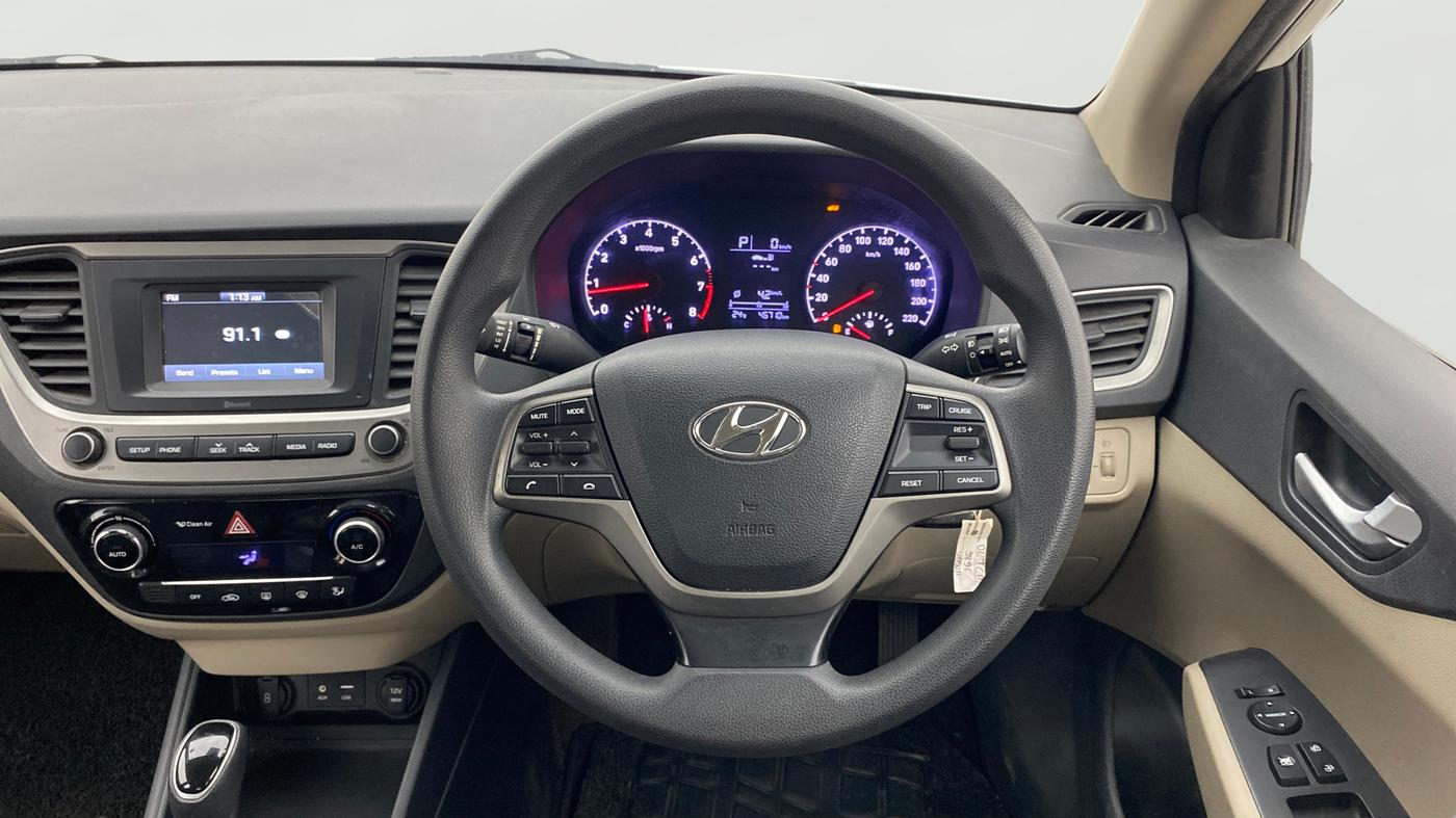 2017 Hyundai Verna 1.6 EX VTVT AT, Petrol, Automatic, 46,598 km, Steering Wheel Close Up