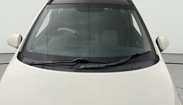 2016 Hyundai Grand i10 SPORTZ 1.1 CRDI, Diesel, Manual, 1,06,501 km, Front Windshield