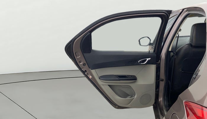 2016 Tata Tiago XZ PETROL, Petrol, Manual, 1,21,915 km, LHS Rear Door
